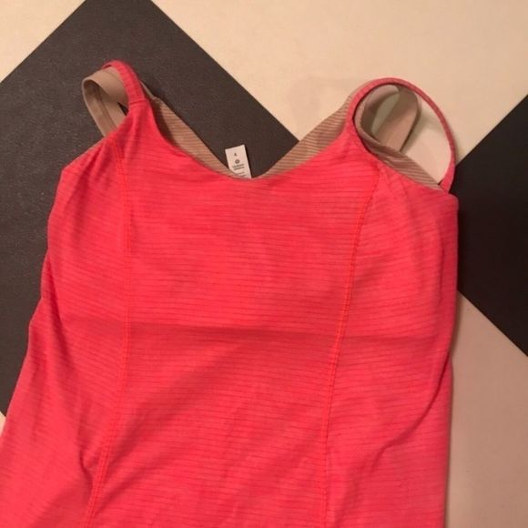 🍁50% Off Sale 🍁 Lululemon Run For Gold Tank - Picture 8 of 11